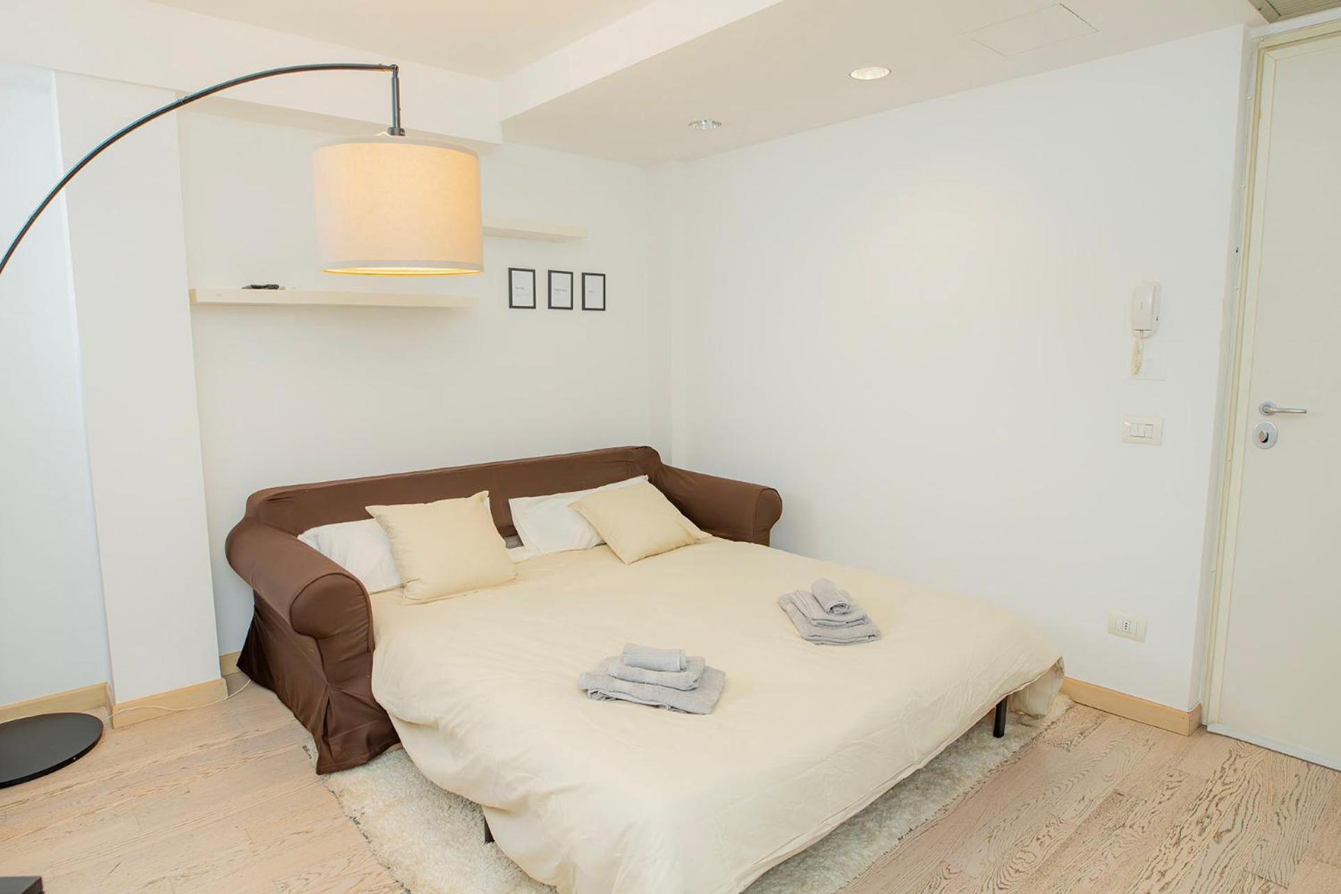 Ferienwohnung Navigli 10 Min Loft Moderno Con Area Esterna Mailand Exterior foto